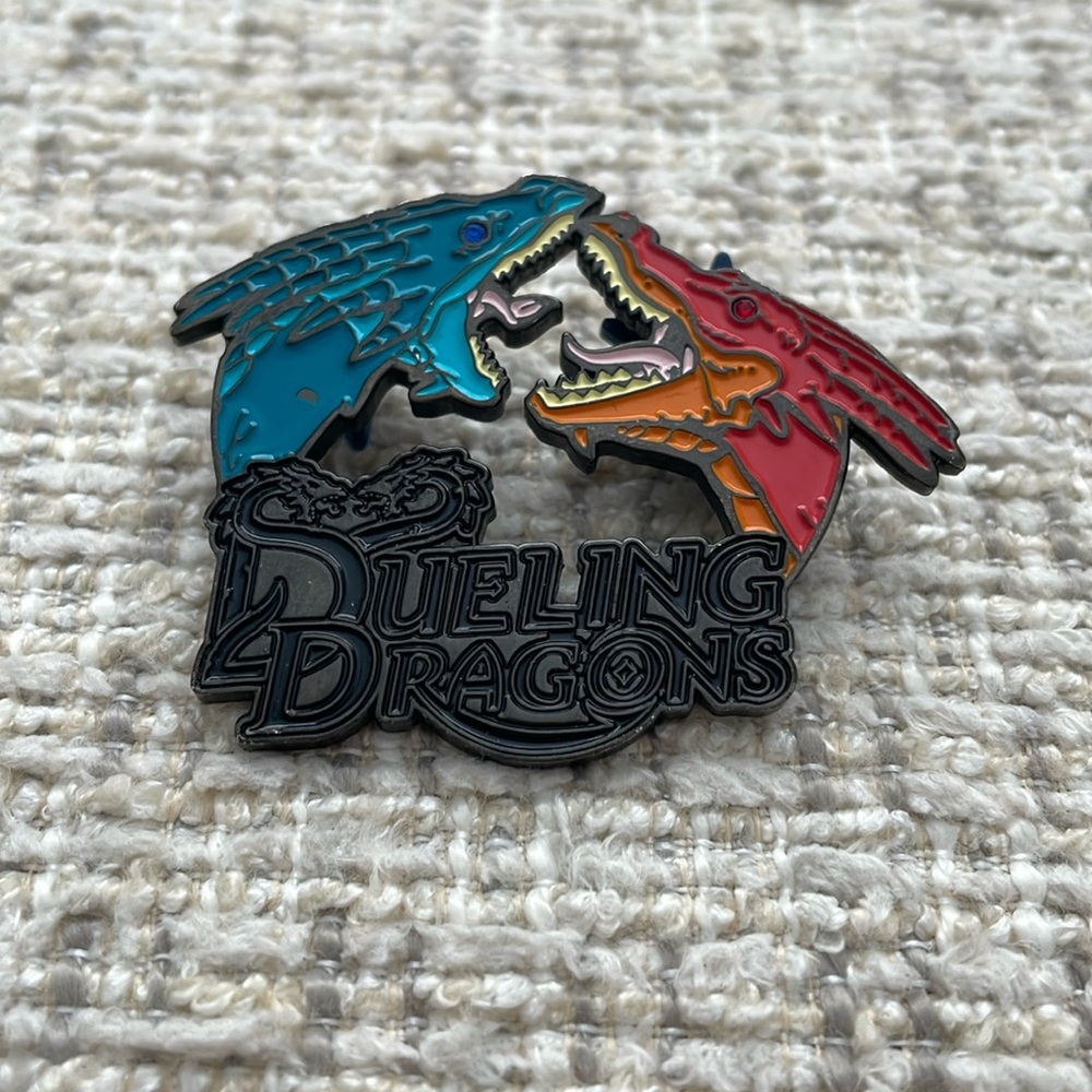 RARE limited edition dueling dragons universal studios pin